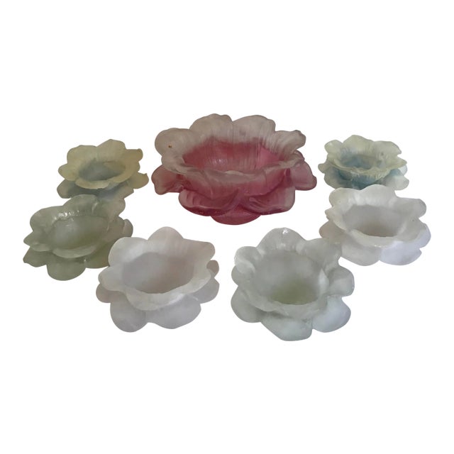 Dorothy Thorpe Resin Flower Bowl Set of 7 For Sale