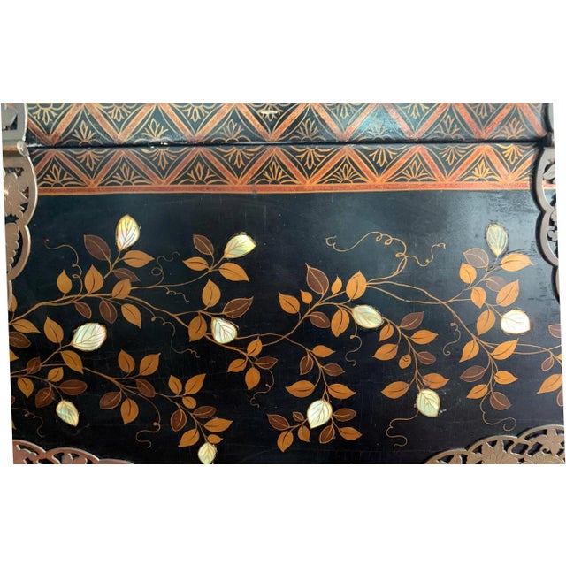 Japanese Namban Lacquer and Inlay Coffer Momoyama Period For Sale - Image 9 of 13