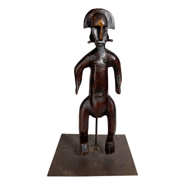 African Sculpture of Man in Wood, 1920 For Sale