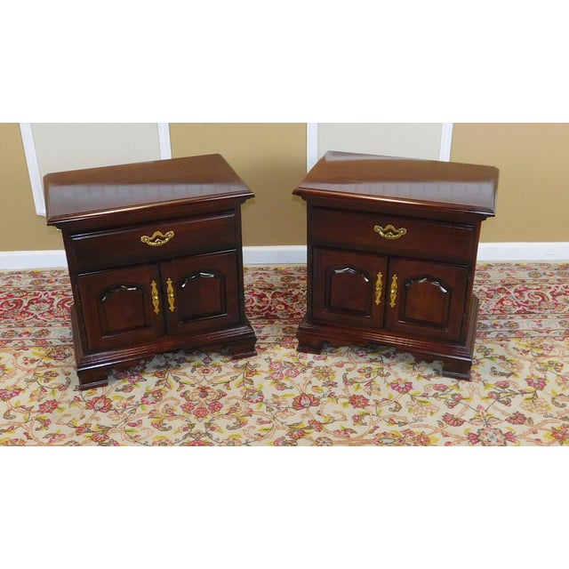 Thomasville Cherry Queen Anne Nightstands Chairish