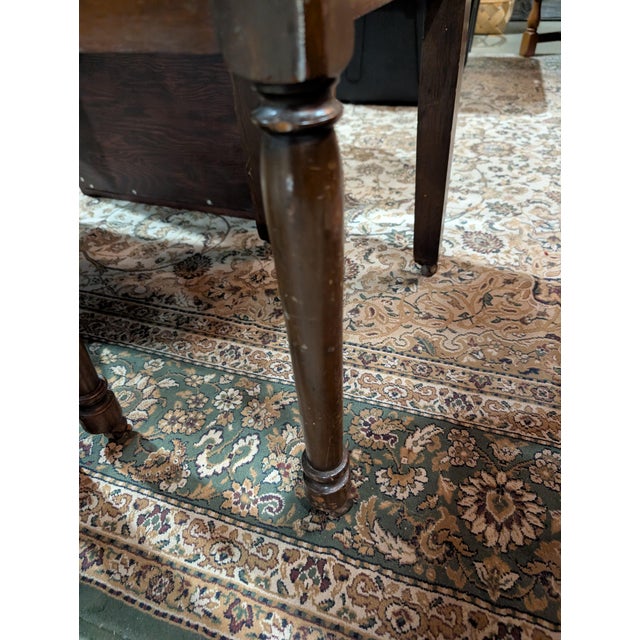 1920s Antique National Furniture Company Walnut Vanity, Mirror & Bench, Mount Airy Nc , 3 Pieces For Sale - Image 5 of 18