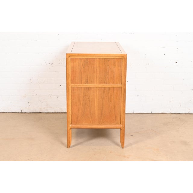 Mastercraft Mid-Century Modern Hollywood Regency Sculpted Walnut Chest of Drawers, Circa 1960s For Sale - Image 10 of 12