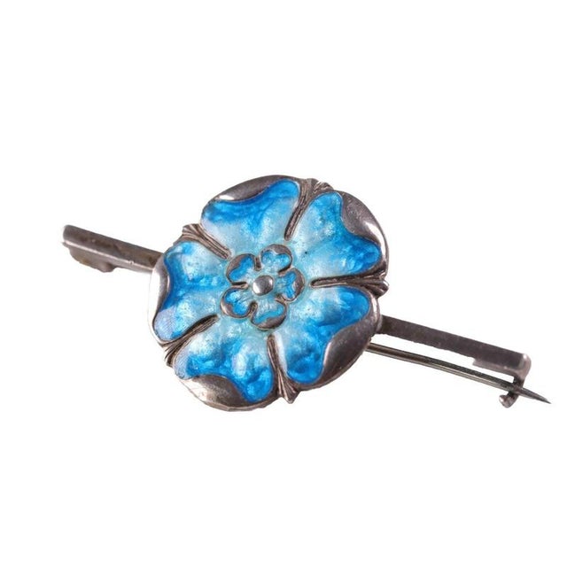 Antique Arts & Crafts Silver & Enamel Tudor Rose Bar Brooch from James Fenton, 1911 For Sale - Image 3 of 7