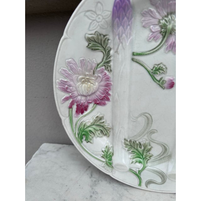 Art Nouveau Majolica Asparagus Plate With Mums Keller & Guerin Saint Clement For Sale - Image 3 of 6