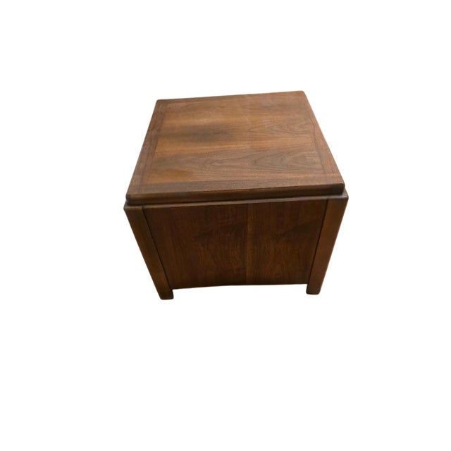 Beautiful 3-piece Lane Furniture walnut living room table set, manufactured August 14, 1981 (serial 2184180). Includes a...