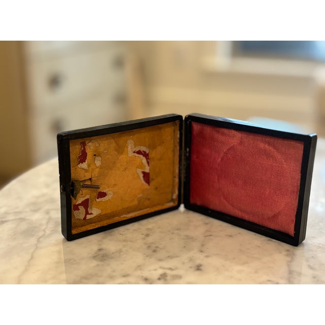 Antique Mother of Pearl Inlaid Lacquered Presentation / Keep Sake Box For Sale - Image 12 of 14