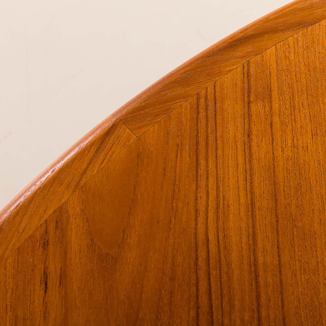 Danish Round Teak Expandable Table with 2 Leaves, 1960s For Sale - Image 11 of 14