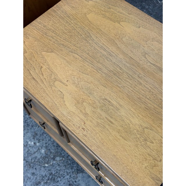 Mid 20th Century American of Martinsville Blonde Walnut Nightstands, Pair For Sale In San Francisco - Image 6 of 12