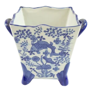 Mid 20th Century Chinese Porcelain Vase