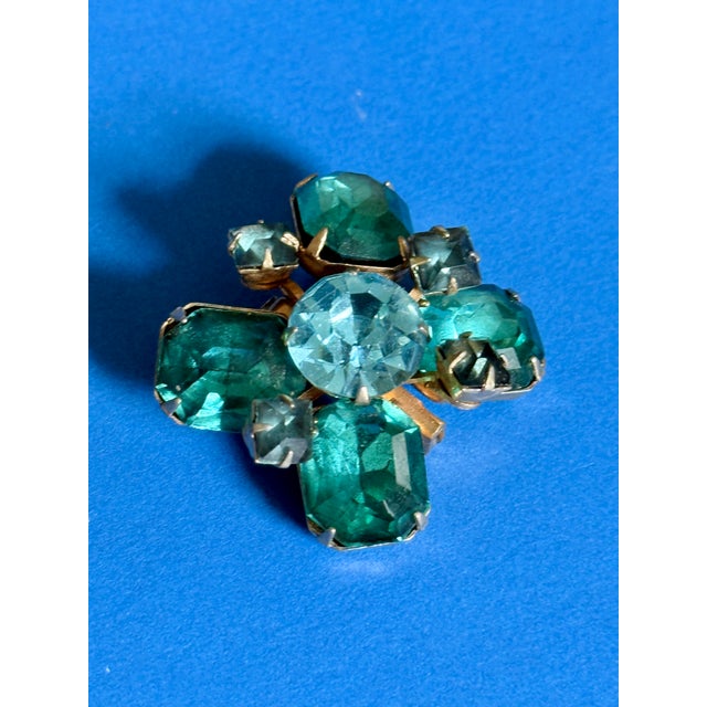 Hollywood Regency 1960s Juliana Style Maltese Cross Rhinestone Cluster Brooch For Sale In New York - Image 6 of 8