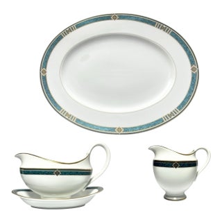 1990s Wedgwood “Kenyon” 3-Piece Porcelain Dinnerware Serving Hostess Set For Sale