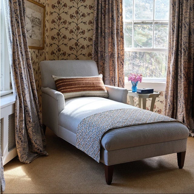 Bunny Williams Home Flora King Coverlet (92x108) For Sale In Charlotte - Image 6 of 8