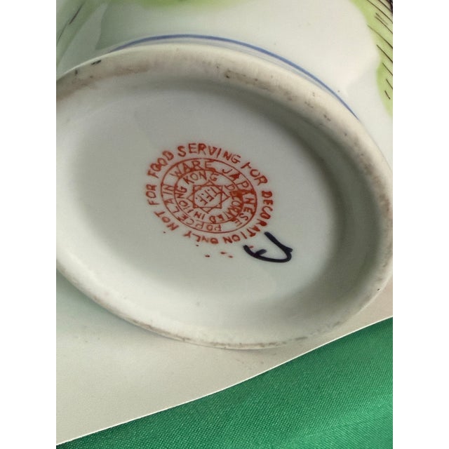 Vintage Hand Painted Floral Japanese Kakiemon-Style Porcelain Vase For Sale - Image 9 of 9