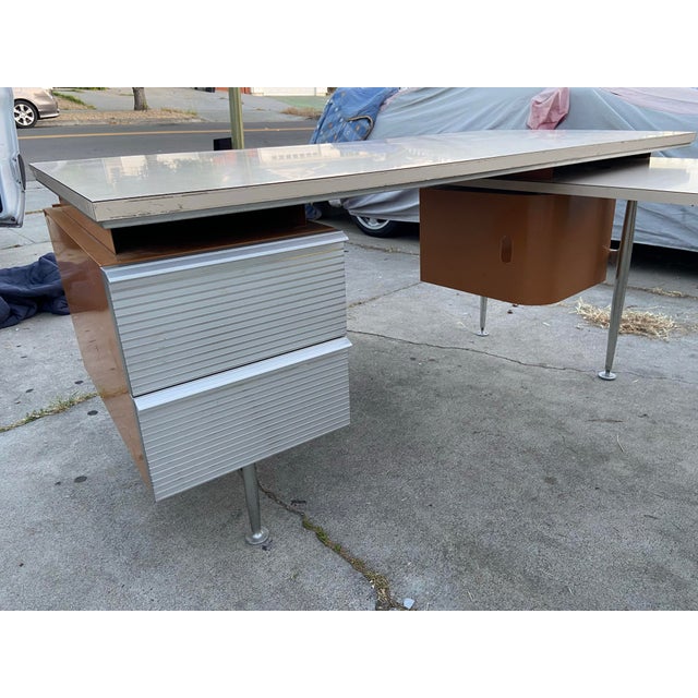 Vintage Mid Century Modern Aluminum Gordon Bunshaft Style Retro Modernist Desk. Unmarked For Sale - Image 10 of 12