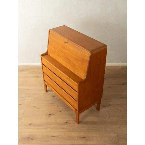 Arne Wahl Iversen Model 88 Bureau by Arne Wahl Iversen for Vinde Møbelfabrik For Sale - Image 4 of 13
