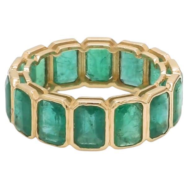Natural 6.31 cts Zambian emerald band ring in 18k gold For Sale - Image 15 of 18