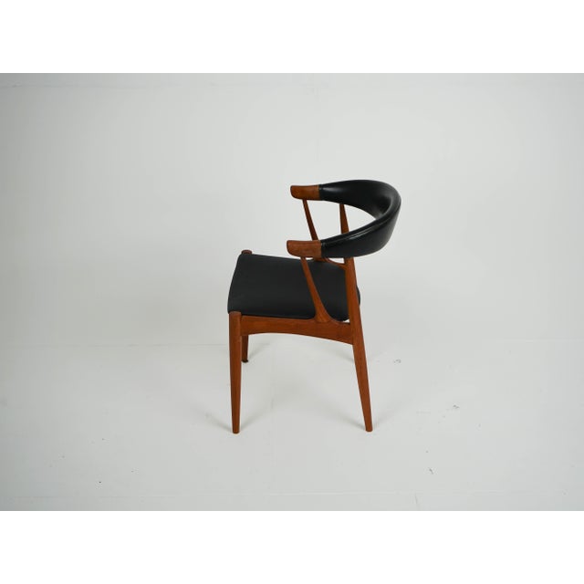 Johannes Andersen Mid-Century Teak Chair by Johannes Andersen, 1960s For Sale - Image 4 of 8
