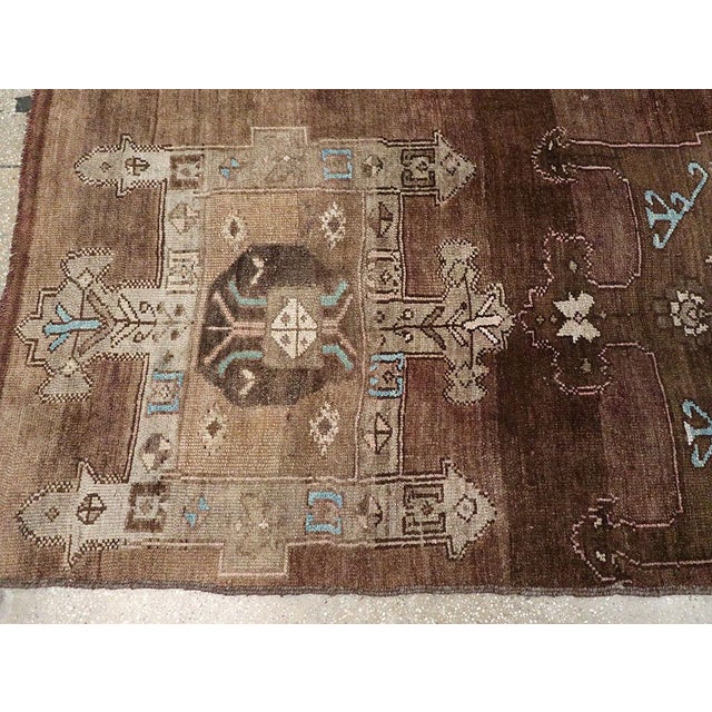 Textile Galerie Shabab Collection Mid-20th Century Turkish Anatolian Accent Carpet For Sale - Image 7 of 10