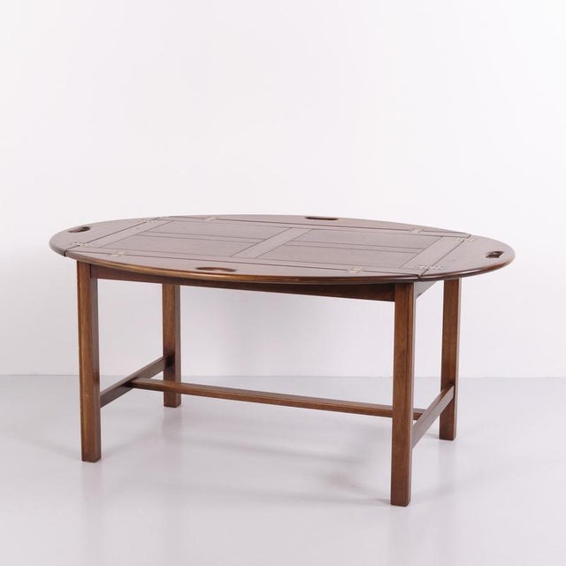 Large Butler Coffee Table in Polished Mahogany with Brass Fittings, 1940 For Sale - Image 11 of 12