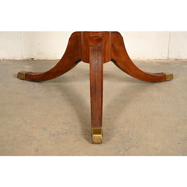 Hekman Georgian Banded Cherry Wood Pedestal Drum Side Table or Tea Table, Circa 1980s For Sale - Image 10 of 15