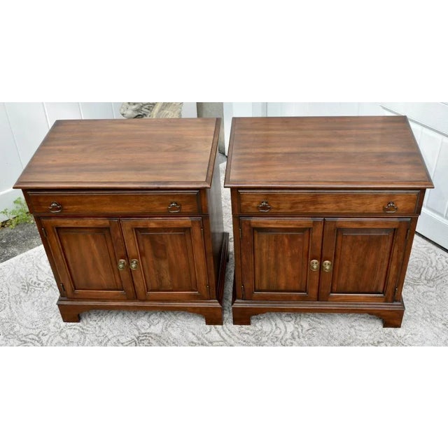 Wood Pennsylvania House Cherry Nightstands Vintage Traditional Bedside Chest Pair For Sale - Image 7 of 12