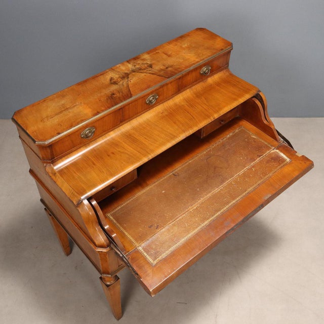Antique Writing Desk in Walnut with Leather Insert and 3 Drawers, 19th Century For Sale - Image 11 of 13