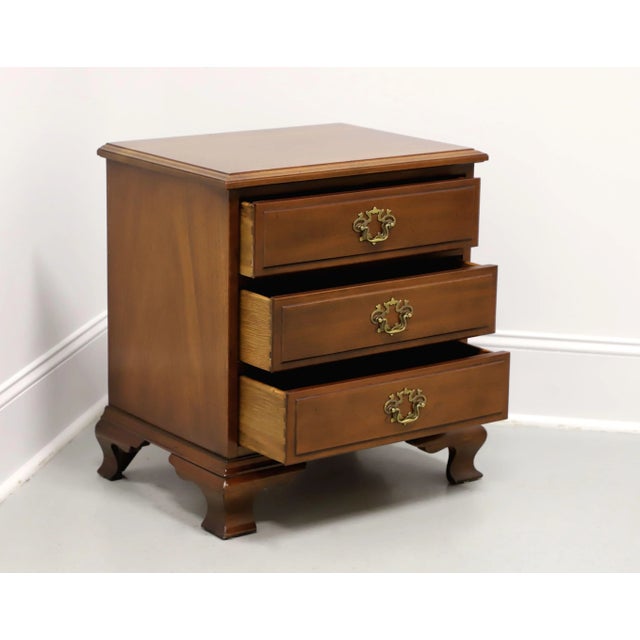 Late 20th Century Hickory Chair Mahogany Chippendale Nightstand Bedside Chest For Sale - Image 5 of 10