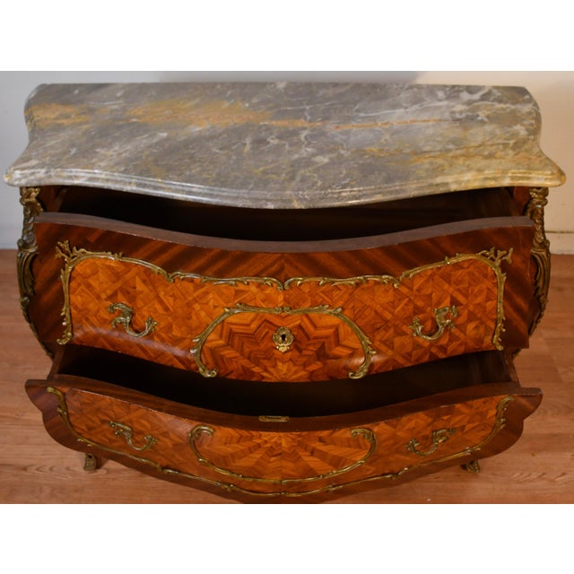1930s French Louis XV Walnut & Marble Top Commode / Dresser / Chest of Drawers For Sale - Image 10 of 17