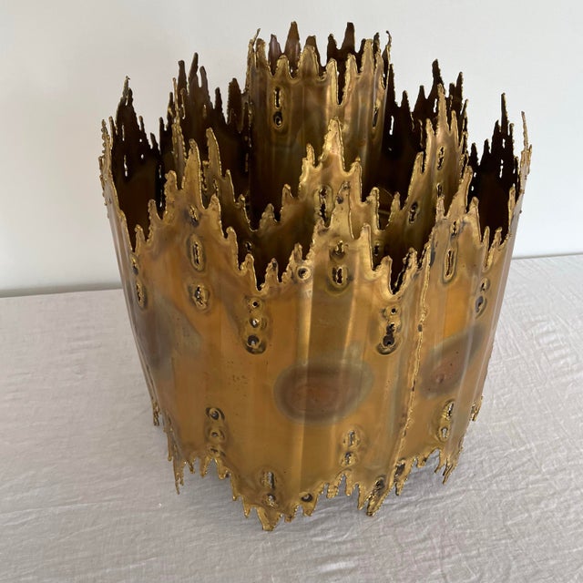 Metal Vintage Tom Green for Feldman Lighting Brutalist Flame Brass Chandelier Light Fixture For Sale - Image 7 of 12