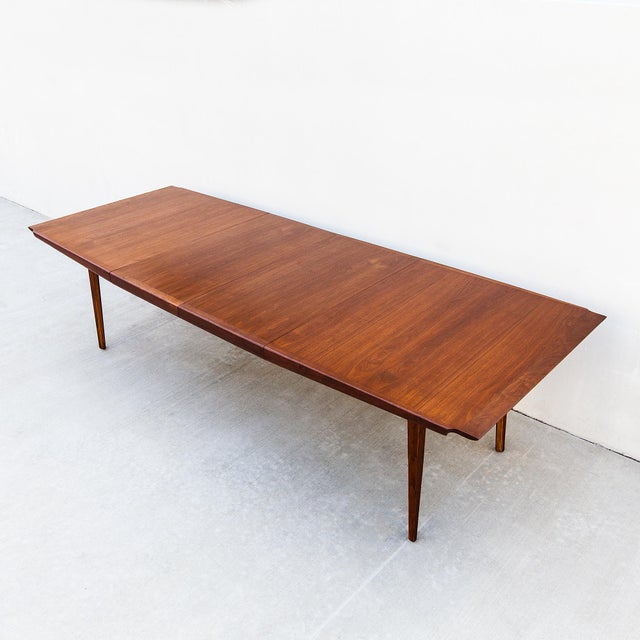 Rare 1960s Glenn of California Walnut Extension Dining Table by Richard Thompson, Attributed For Sale - Image 16 of 18