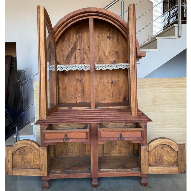 Early 20th Century Rustic Cabinet or Cupboard in Solid Oak with Glass Front For Sale - Image 4 of 18