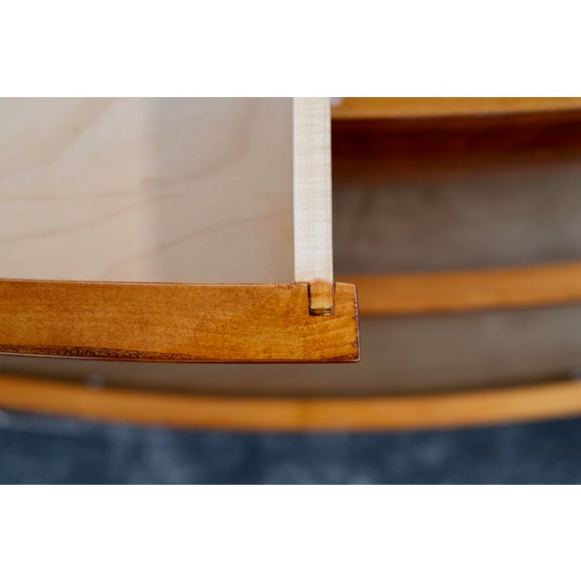 Original marble slab included, but can also be set up without it; top is finished in high-gloss black lacquer.