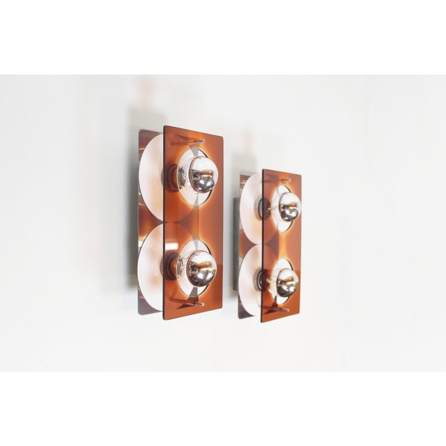 Brown Model Disco Acrylic Wall Lamps by Jocelyne Trocmé for Galerie Oxar, 1970s, Set of 2 For Sale - Image 8 of 8