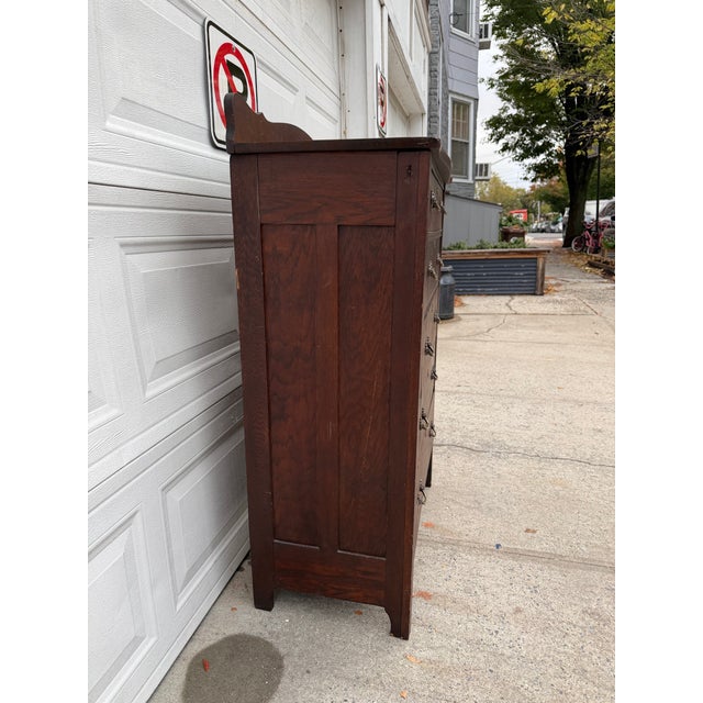 Early 20th Century Antique Oak Arts & Crafts Five-Drawer Tallboy Chest With Scalloped Backsplash For Sale - Image 4 of 12