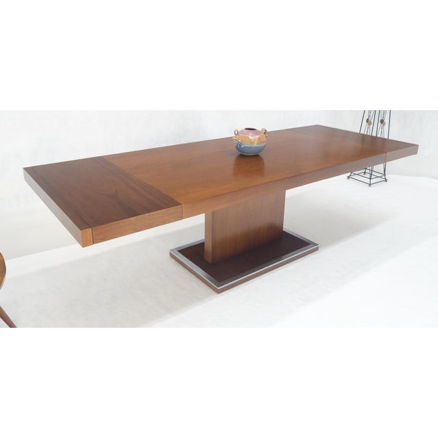 Single Pedestal Base Milo Baughman Walnut Dining Table w/ 2x16" Leaves MINT For Sale - Image 6 of 15