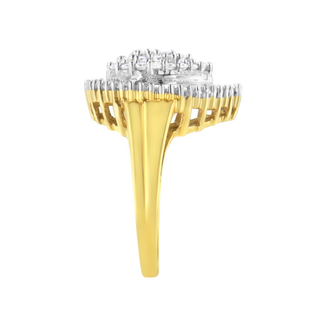 Early 21st Century 10K Yellow Gold 1.0 Cttw Round and Baguette Cut Diamond Oval Shaped Cluster Ring - Size 6 For Sale - Image 5 of 7