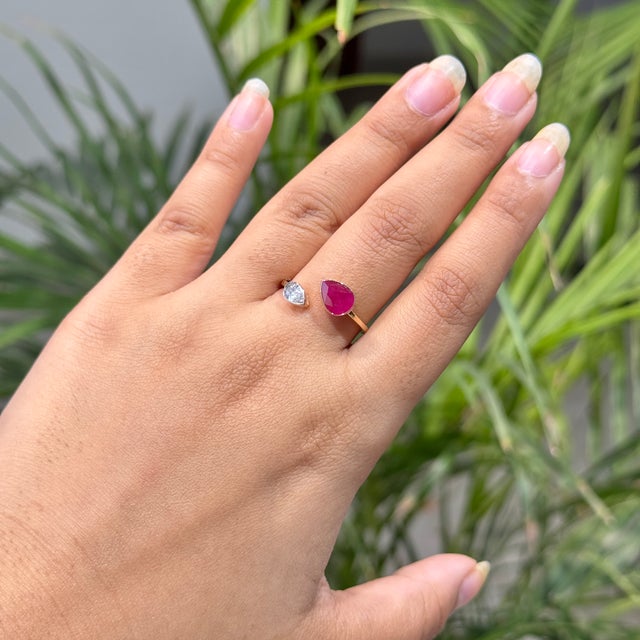 Pear Cut 1.45ct Ruby Diamond Open Face Modern 14k Gold Ring Size 8 For Sale - Image 9 of 18