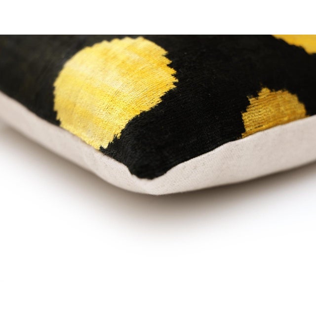 Mid-Century Modern Luxury Black & Gold Silk Velvet Pillow 20x20 Inch | Handmade For Sale - Image 3 of 8