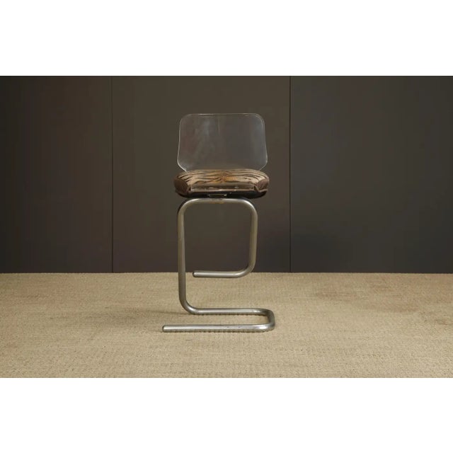 Pair of Lucite and Chrome Barstools by Luigi Bardini for Miniforms Italy, 1970s For Sale - Image 10 of 18