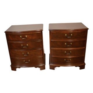 1940s Vintage Ethan Allen Regency Style Mahogany Pair of Nightstands For Sale