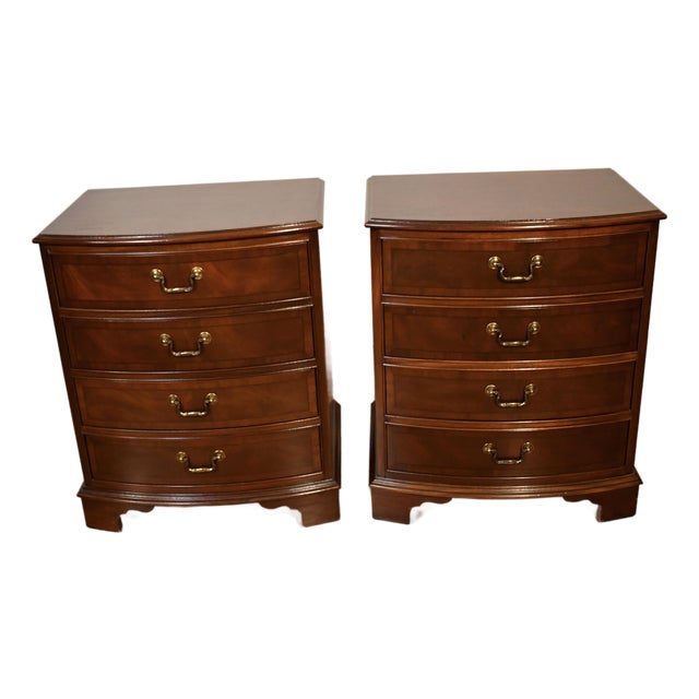 1940s Vintage Ethan Allen Regency Style Mahogany Pair of Nightstands For Sale