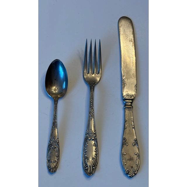 Transitional 1939 Crown Silver Plate Company; ‘Radiance’ Pattern For Sale - Image 3 of 6