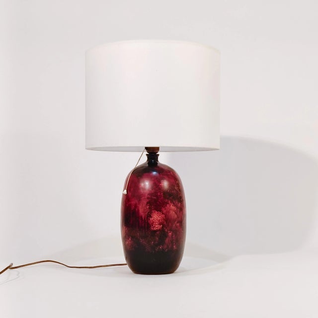 Italian painted ceramic table or table lamp, 1960s. Chinoiserie style, this lamp has a vase-shaped ceramic body painted in...