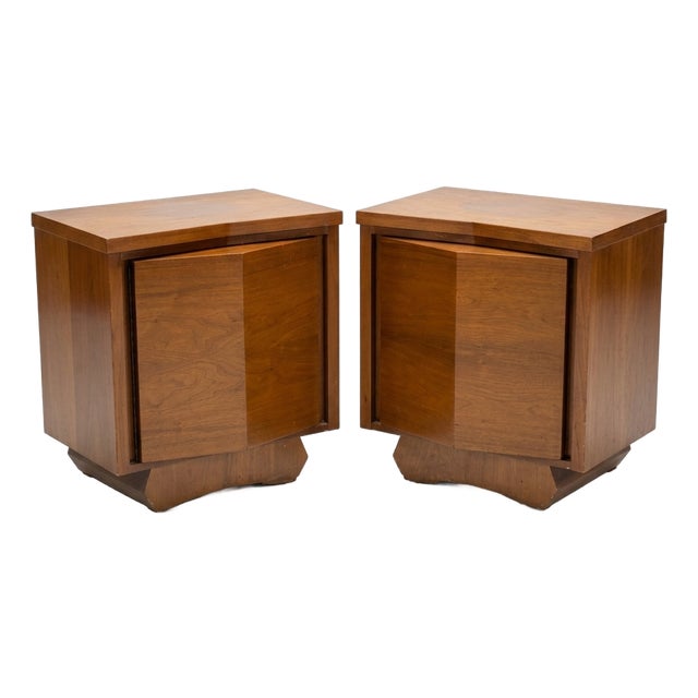 Sculptural Atomic Style Mid-Century Modern Pair of Nightstands, C. 1960s For Sale