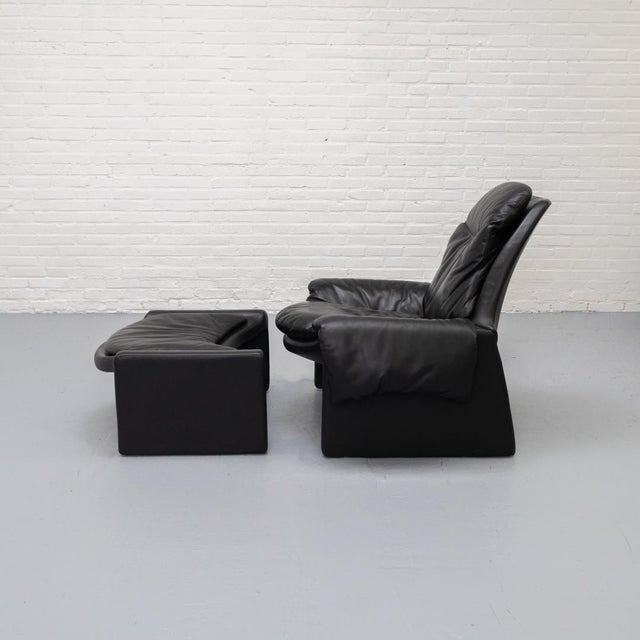1970s Set of P60 Chair and Ottoman by Vittorio Introini for Saporiti Italia, 1970s For Sale - Image 5 of 18