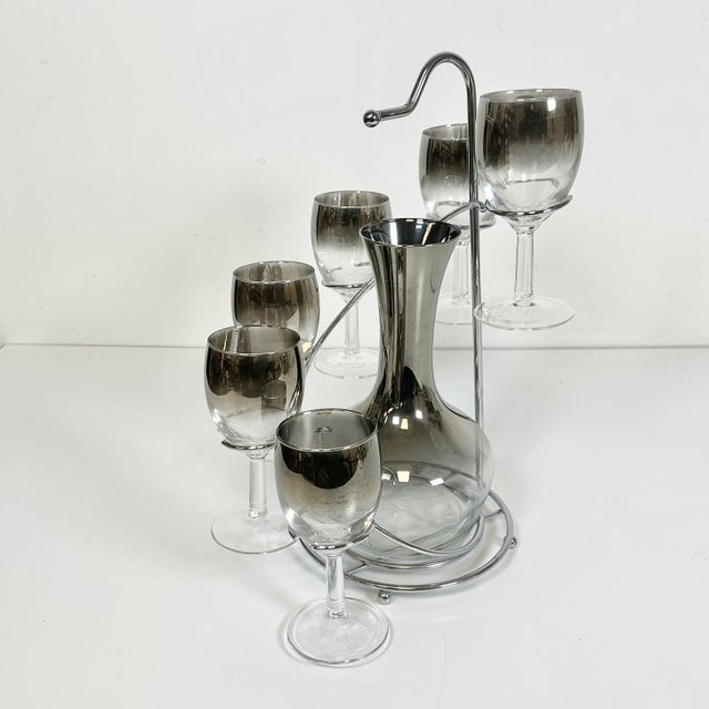 1950s 1950s Vintage Hollywood Regency Dorothy Thorpe Attrb. Wine Glasses & Carafe, Stairway Caddy - Set of 8 For Sale - Image 5 of 14