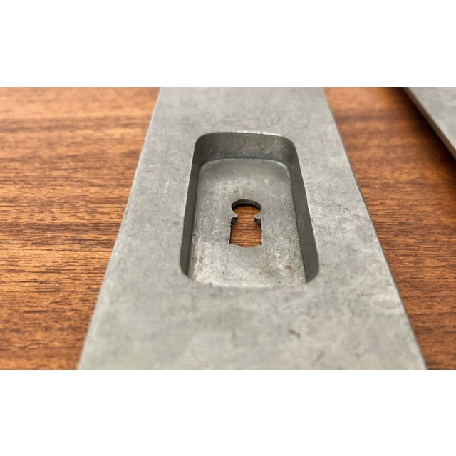 1920s Minimalist Sliding Door Mounting Handles, Germany, 1920s, Set of 2 For Sale - Image 5 of 11