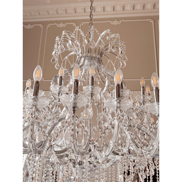 Vintage Italian Maria Chandelier With Crystals Pantalogues For Sale In New York - Image 6 of 18