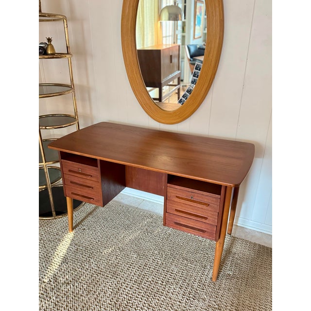 Beautiful Mid Century Modern Front Facing Desk, Circa 1960s For Sale In Houston - Image 6 of 12