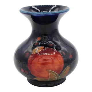 Circa 1928-1936 English Small Moorcroft Pomegranate Pattern Vase For Sale